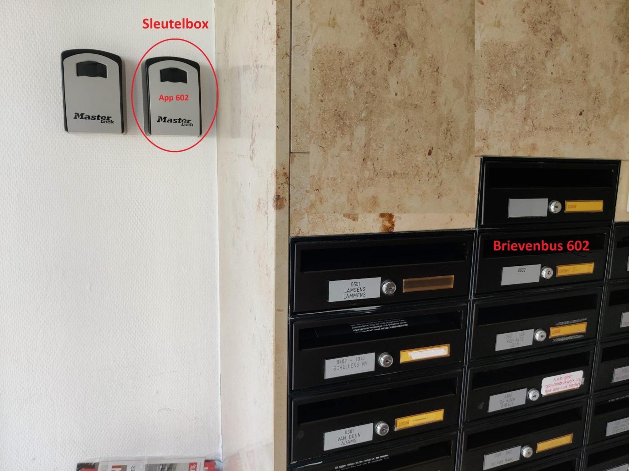 Recent Vernieuwd Appartement Met Zeezicht En Een Gratis Parkeerplaats Коксейде Екстериор снимка