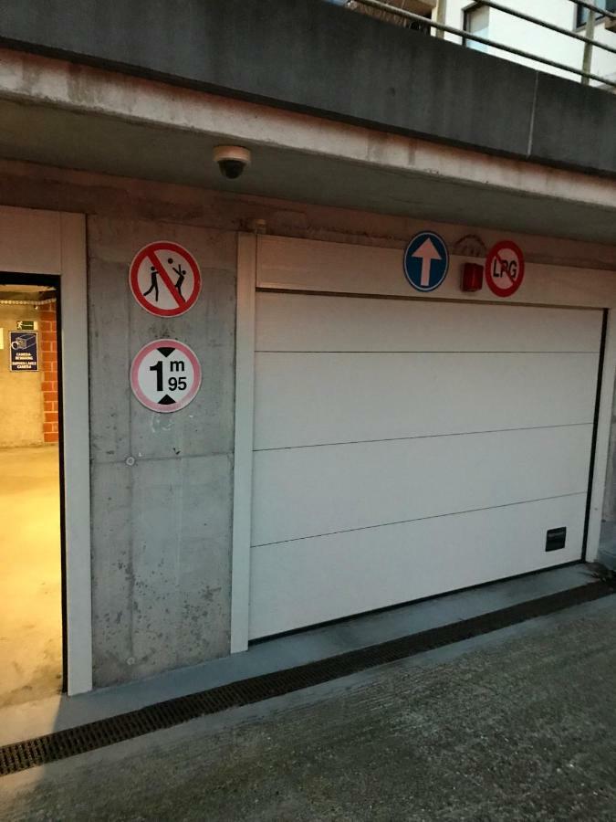 Recent Vernieuwd Appartement Met Zeezicht En Een Gratis Parkeerplaats Коксейде Екстериор снимка